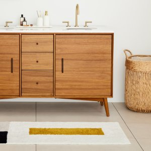 Vertical Line Hamper